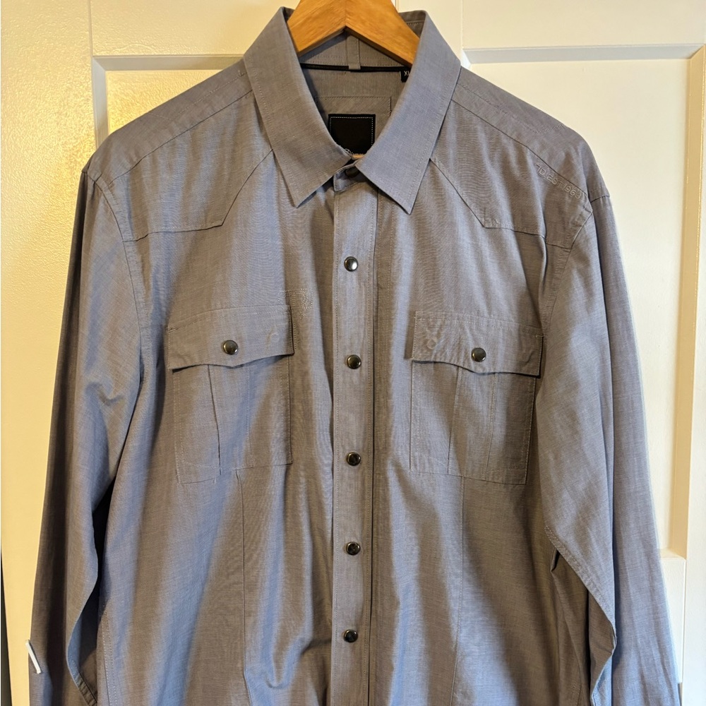 7 Diamonds men’s dress shirt